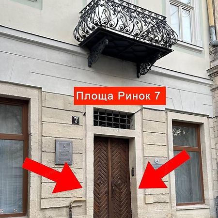 Lviv4U Apartamento Exterior foto